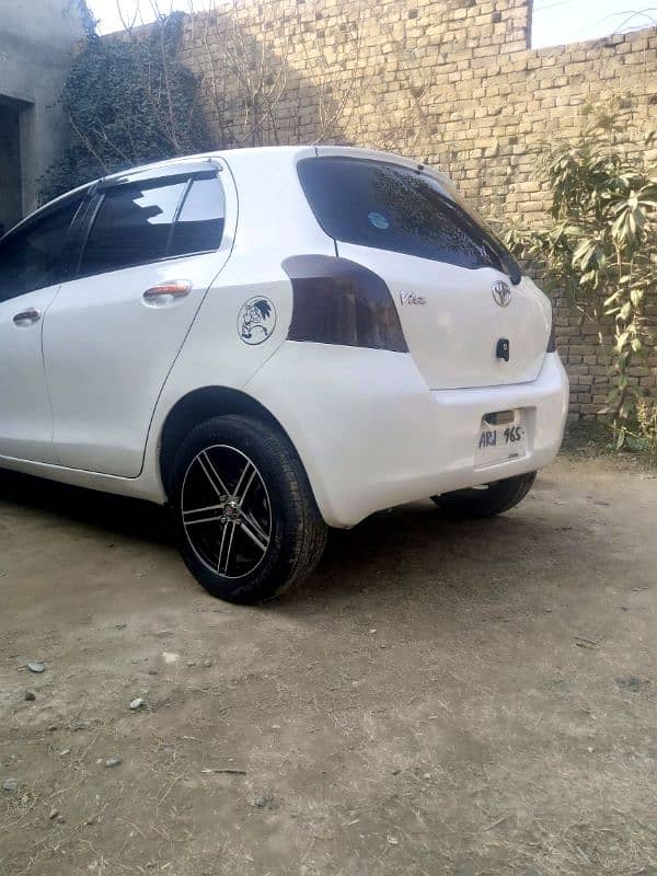 Toyota Vitz 2005 5