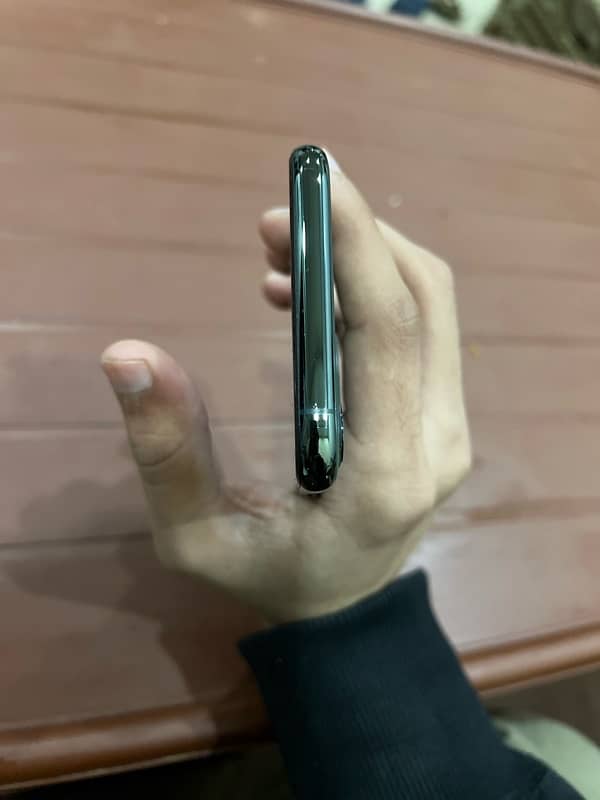 iphone 11 pro 256GB 4