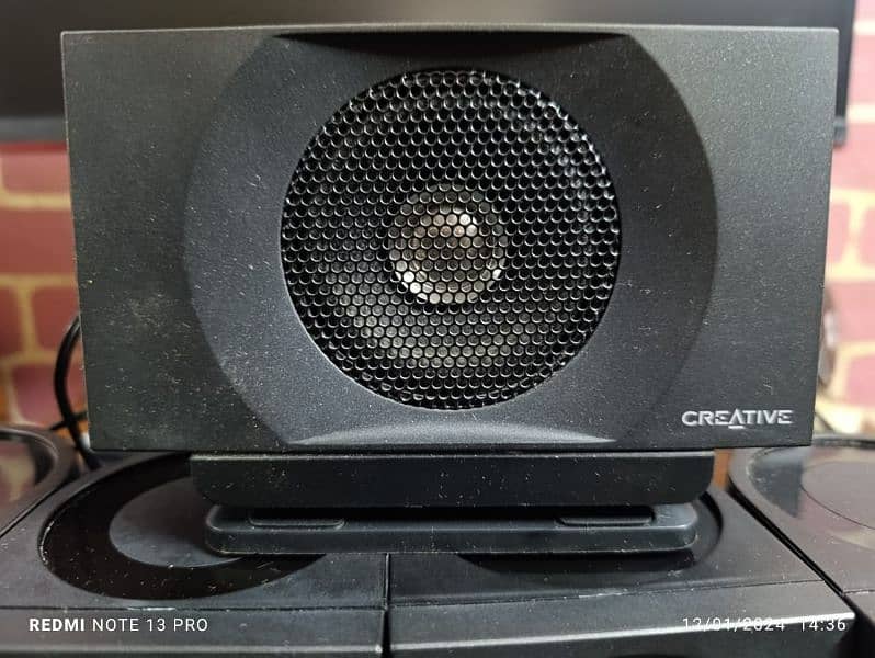 Creative T6200 5.1 SPEAKERS 6