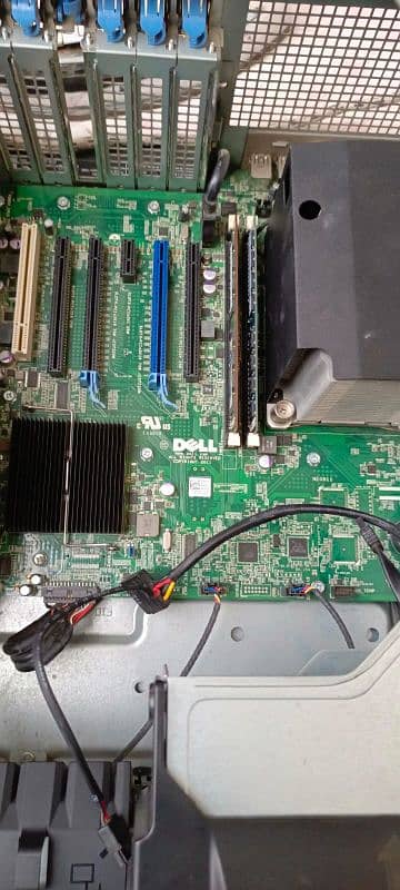 DELL XEON T3600 4