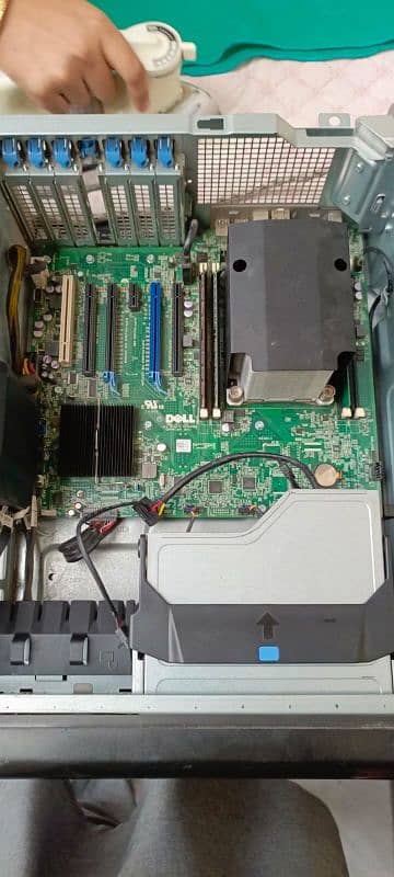 DELL XEON T3600 7