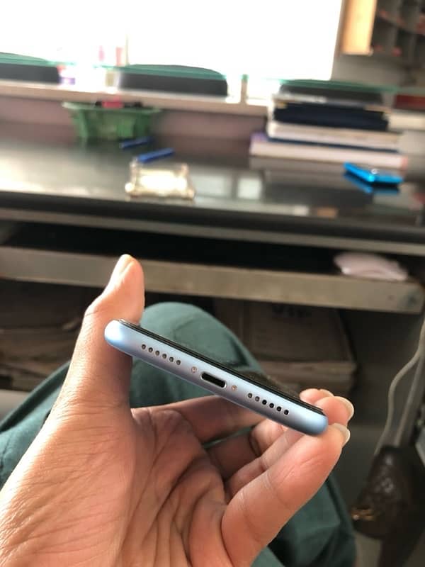 iphone XR 10/9.5 0