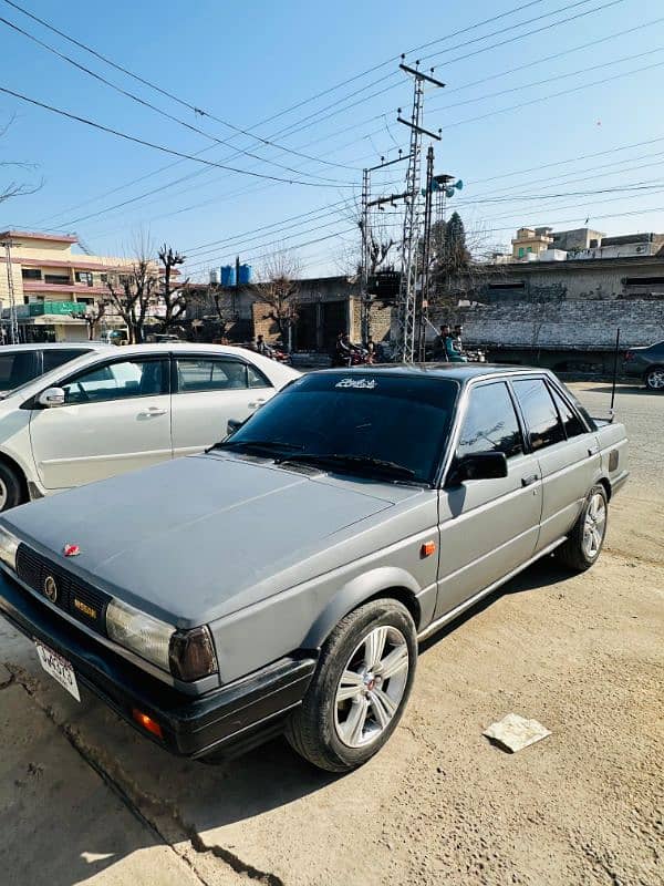 Nissan Sunny 1989 3