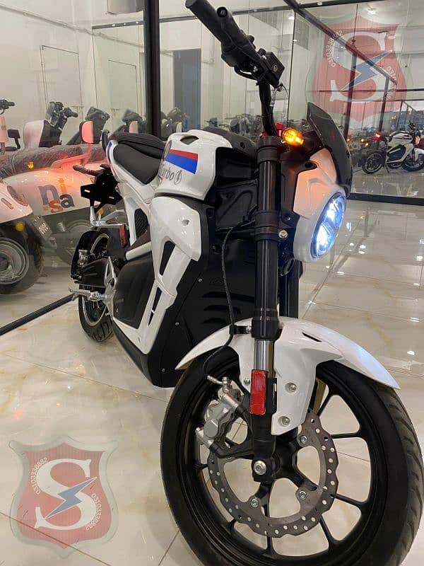 Evo E Turbo/Electric Bike 15