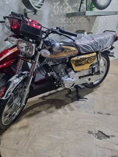 HONDA 125 GOLD SPECIAL EDITION