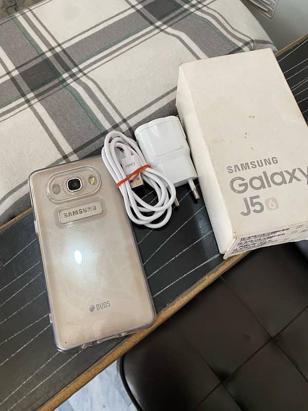 Samsung J5(6) complete box 6