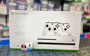 XBOX ONE S 1TB + 2 CONTROLLERS AVAILABLE AT MY GAMES