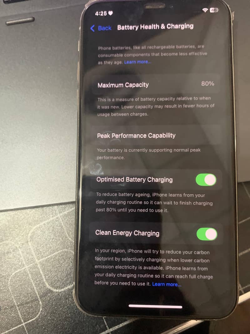 iPhone Xs 256GB 80% Original Factory Unlock With Original Charger 1