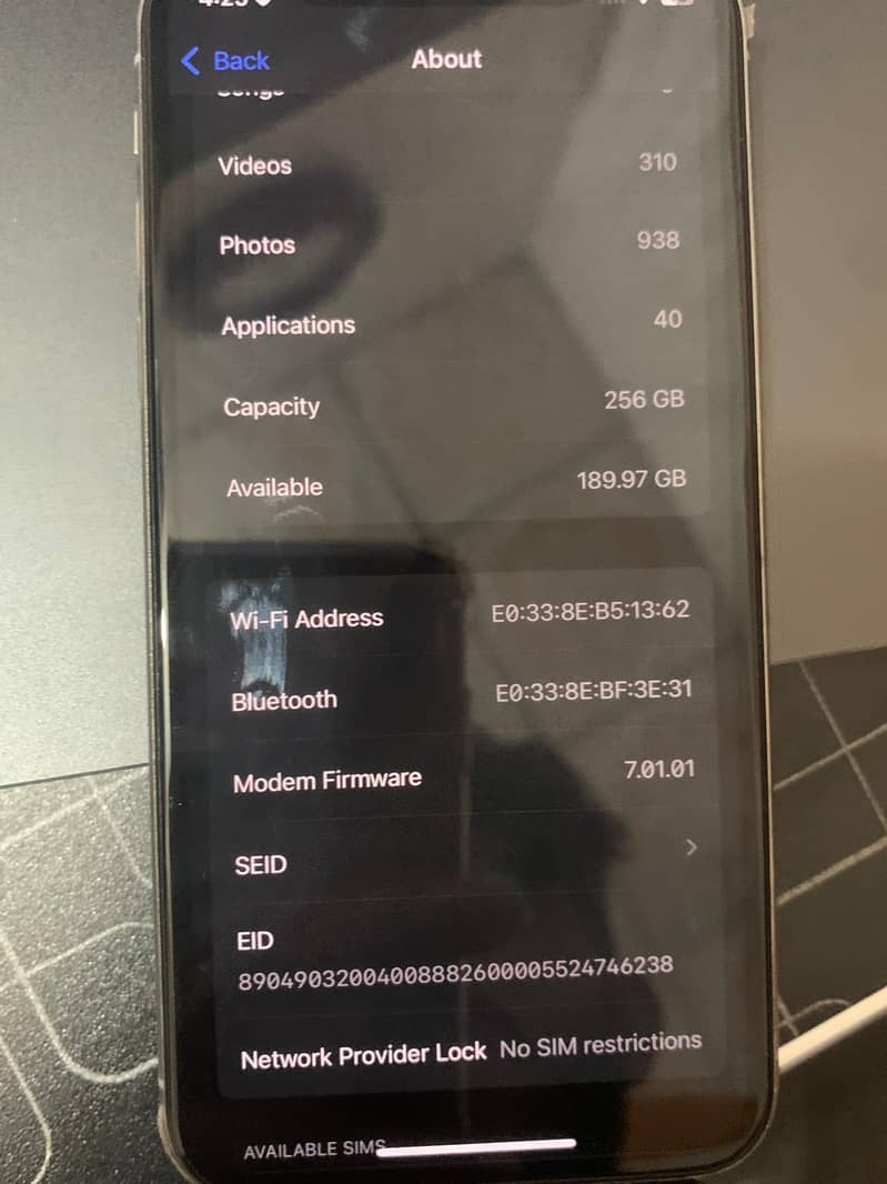 iPhone Xs 256GB 80% Original Factory Unlock With Original Charger 3