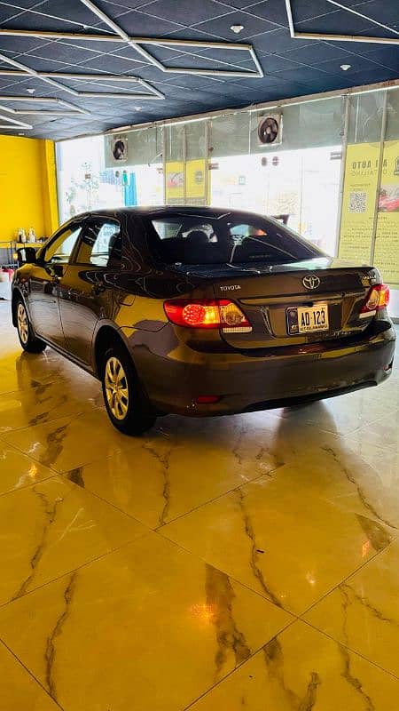 Toyota Corolla XLI 2013 3