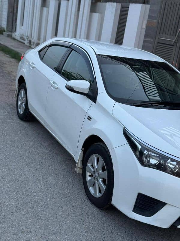 Toyota Corolla Altis 2015 1