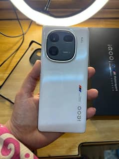 vivo iqoo 12 pro