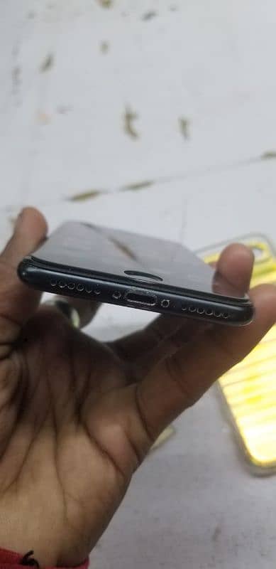 iphone 7 pta aproved 32 gb home baton fail and ferat cemra not working 4