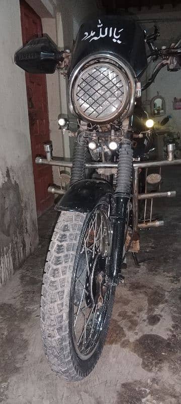 Suzuki gs 150 9