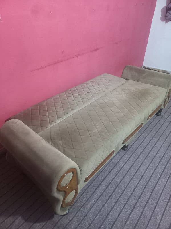 sofa cumbed 3 in 1 only 6month used neat and clean 3