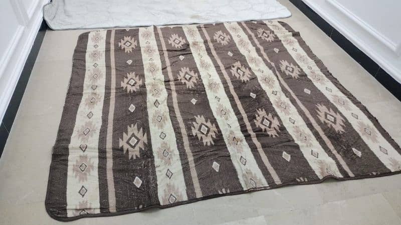 Imported Lunda Lot Carpets N Rugs 2