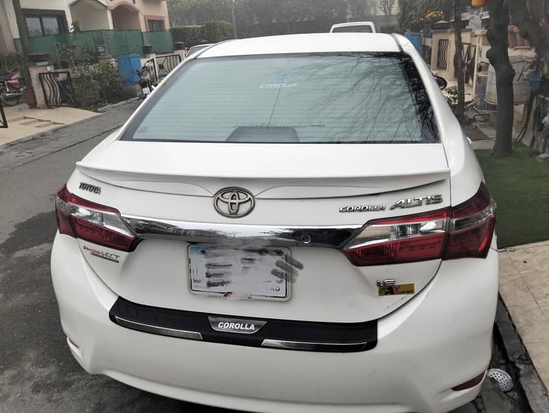 Toyota Corolla Altis 2016 1