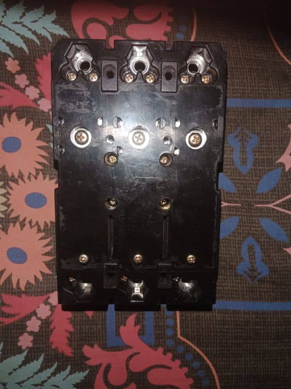 150 amp breaker 1