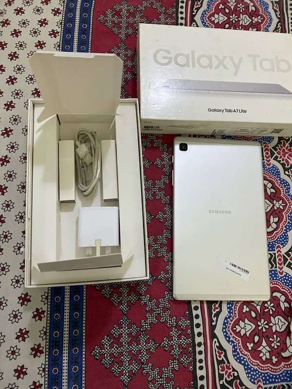 Samsung galaxy a7 lite [32gb] from Dubai 4