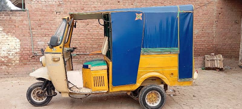 Auto Rickshaw 2017 Model urgent sale 2