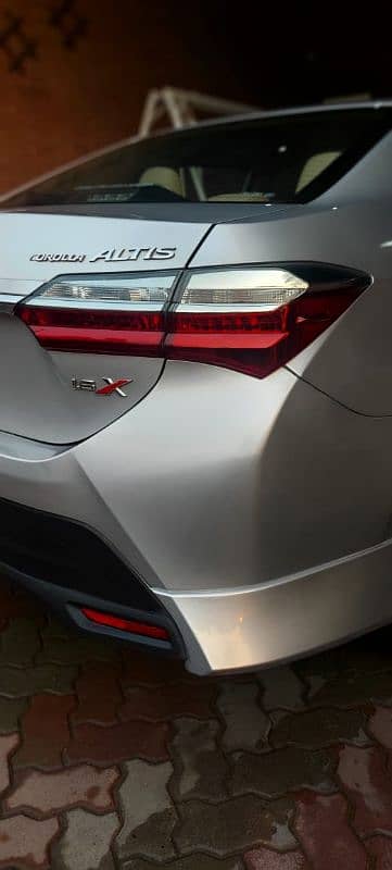 Toyota Corolla Altis 2017 8