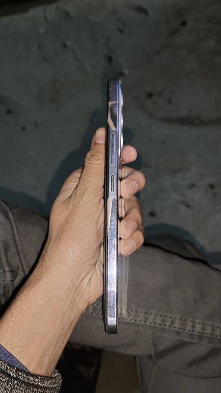 vivo v27e 16+256 10 by 10 4