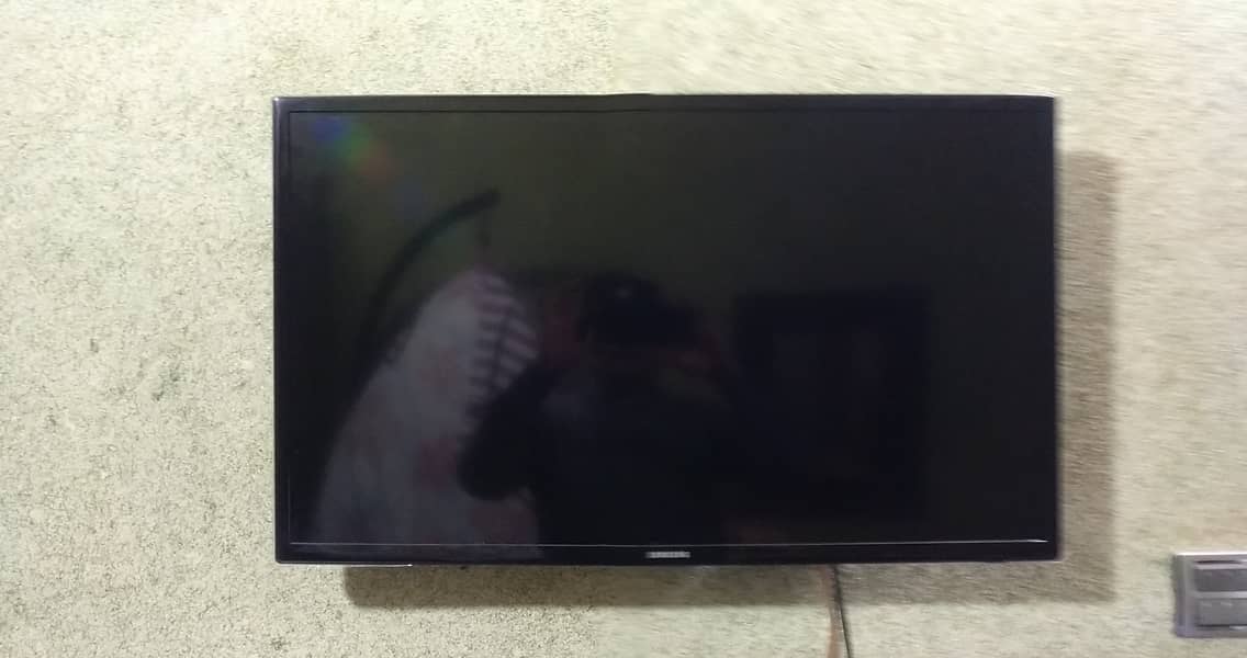 Samsung original Lcd . special smart edition mint condition 1