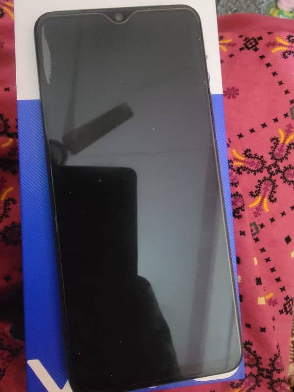 vivo y73 with box and charger 3