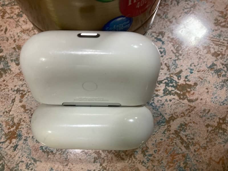 Apple Airpods pro 0