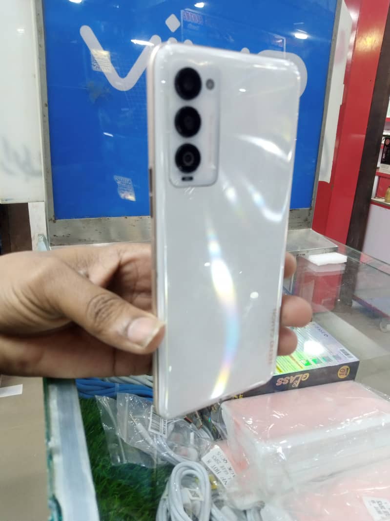 Tecno Camon 18t 3