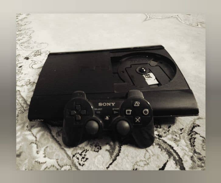 PS3 super slim jailbreak 500GB urgent sale 1