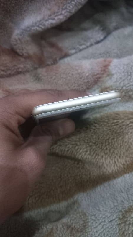 iphone 6 new condition 10/10  battery health 99% 5