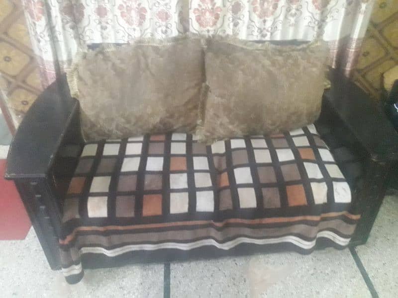 used sofa 0