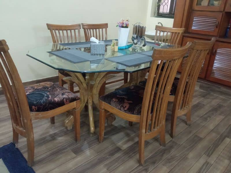 Dining table with 6 chairs 0