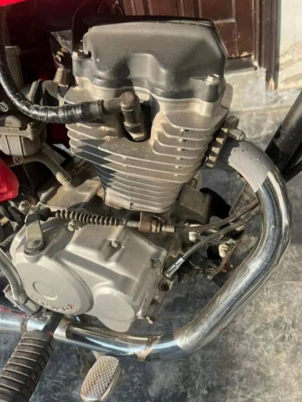 HONDA CG 125 CC FOR SALE URGENT LAHORE NUMBER BAIK 1