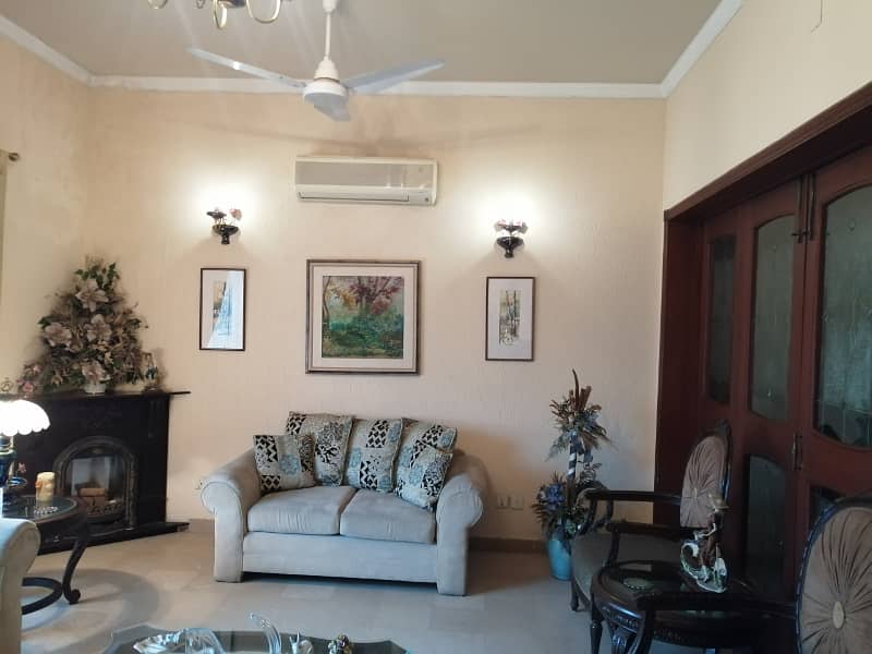 Kanal Beautiful House Available For Sale 7