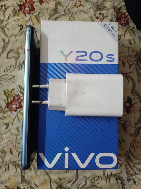 vivo y20s. 4/128 3