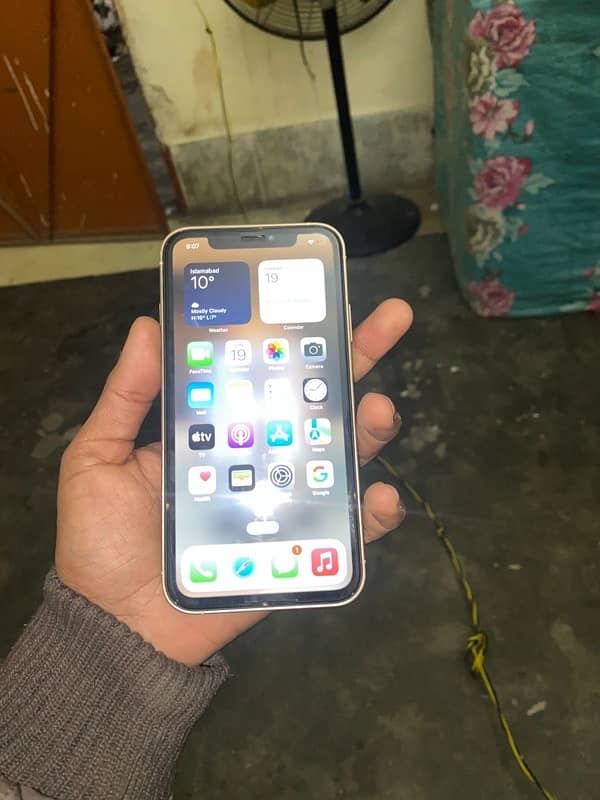 iPhone XR Converted to 16 Pro Max 1