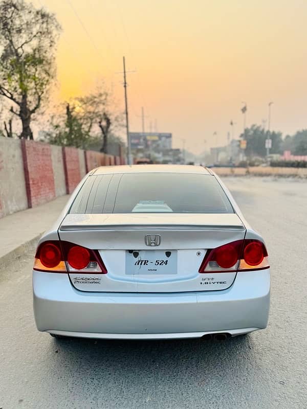 Honda Civic Reborn Automatic 2010 Silver 3