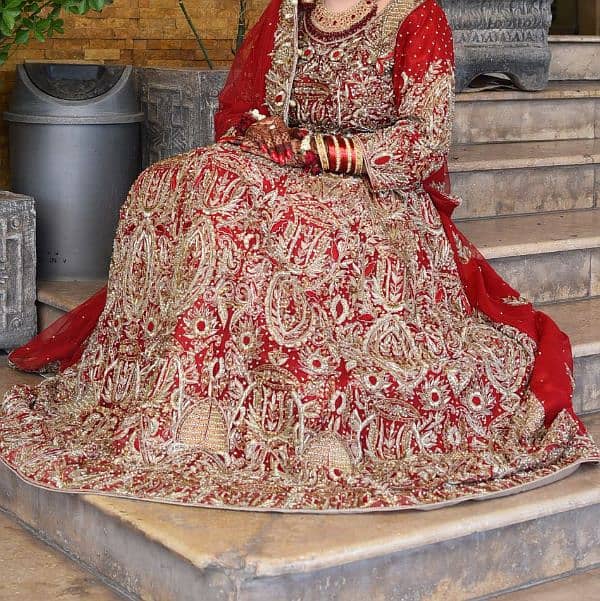 bridal lehnga 0