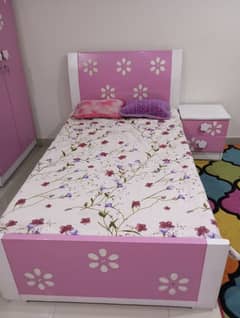 lasani wood bed room set