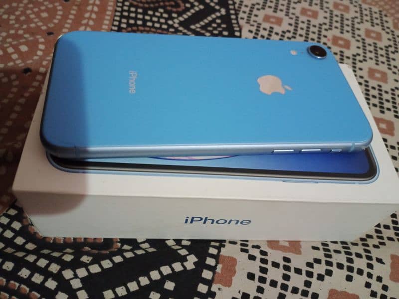 iphone XR 64 GB pta approved 8