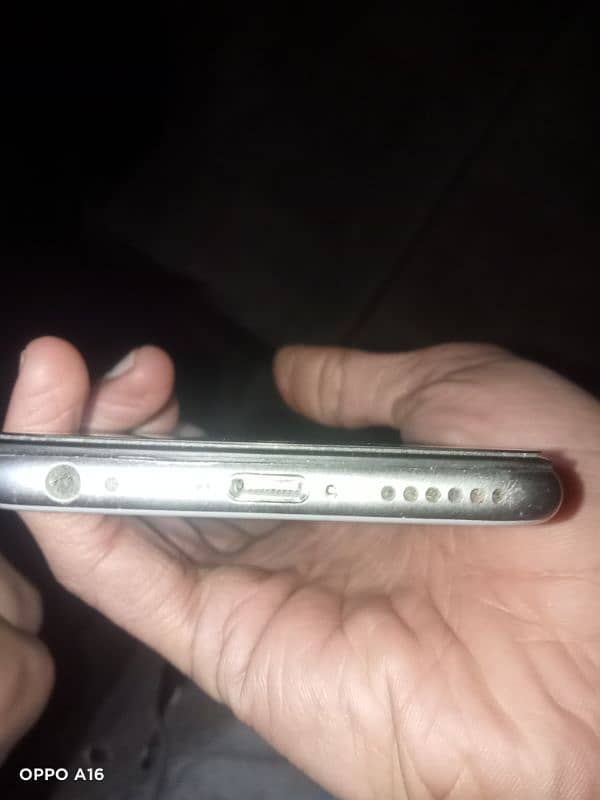 10 by 10 condition iPhone 0