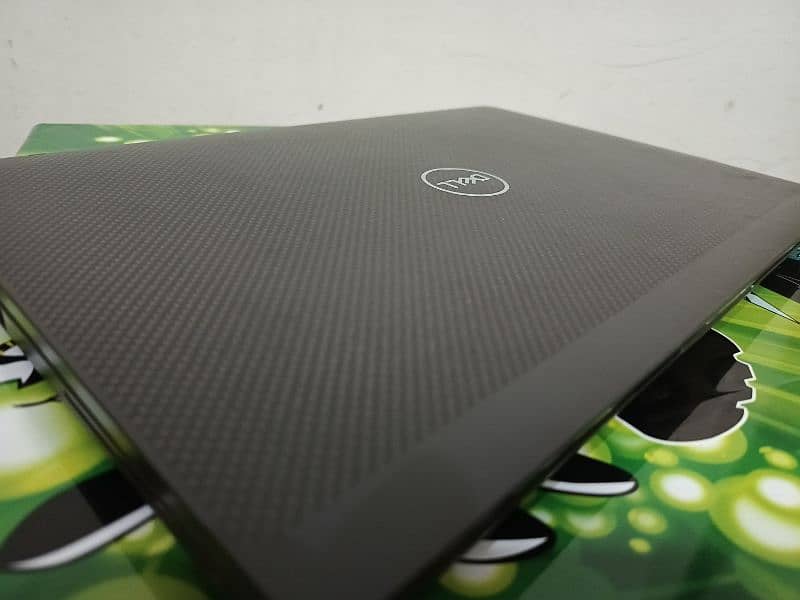 Dell Latitude Laptop in Excellent Condition 3