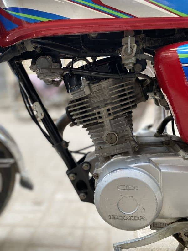 HoNda 125 3