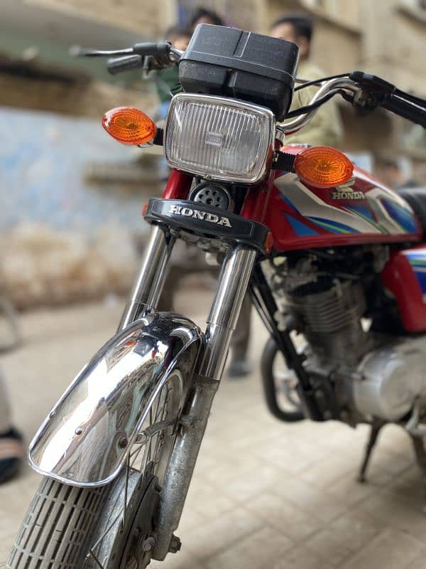 HoNda 125 4