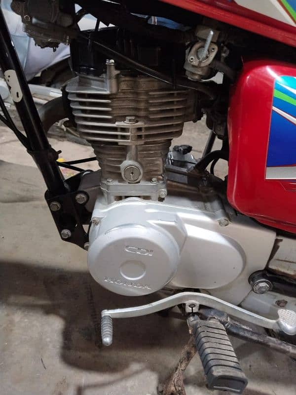 HoNda 125 10