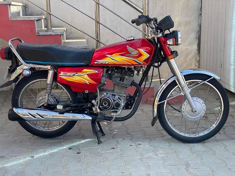 Honda CG125 for sale in lush condition 7