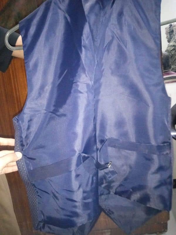 urgent sale 4piece coat pant 1