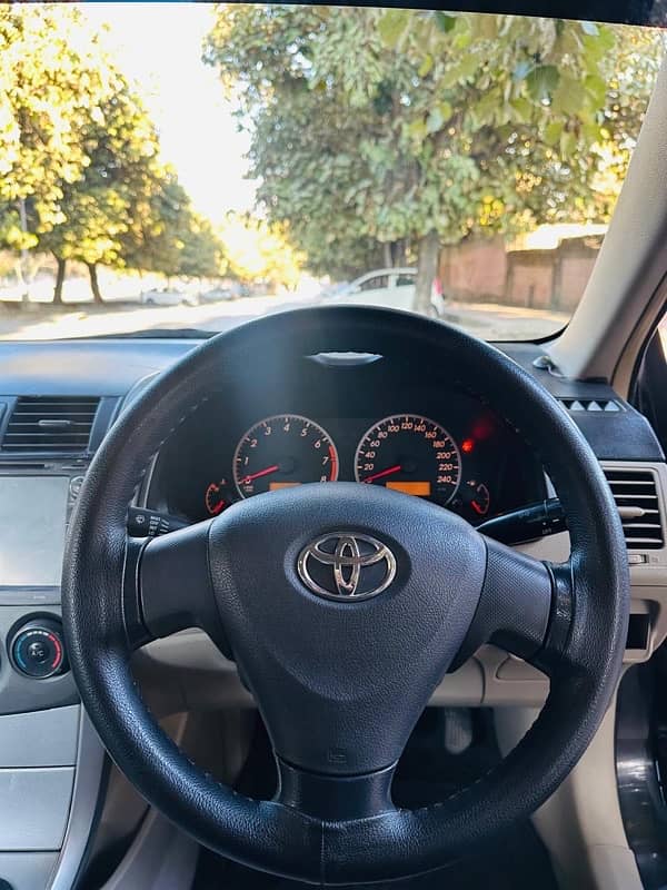 Toyota Corolla GLI 2012 5